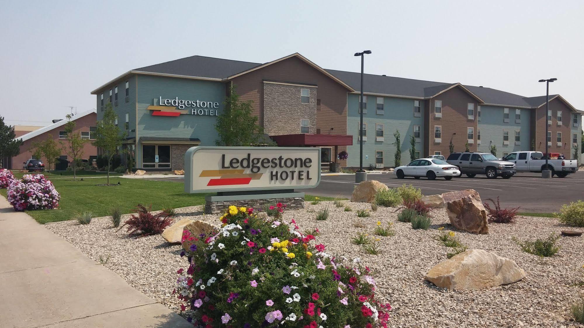 Ledgestone Hotel Vernal Exteriör bild